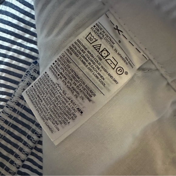 Old Navy | Blue and White Striped Seer Sucker Everyday Shorts Size 8 - Picture 5 of 7